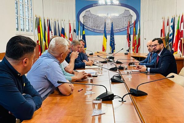 Cultivatorii de sfeclă de zahăr, determinați să poarte negocieri pentru preluarea fabricii de zahăr de la Luduș