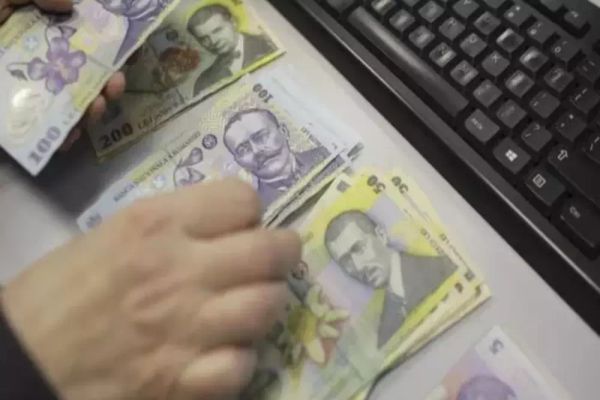 Guvernul pregătește noi TAXE. Statul promite să strângă din nou cureaua, dar pentru românii de rând