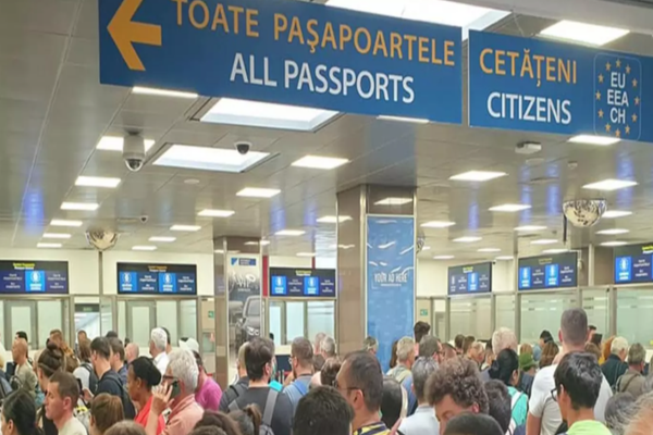 Biletele de avion se ieftinesc masiv în septembrie. Cât costă excursiile spre destinații preferate?