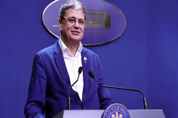 Marcel Boloș face economie la Ministerul Fondurilor Europene - Cheltuielile cu hârtia și tonerul, tăiate cu 1 milion de lei