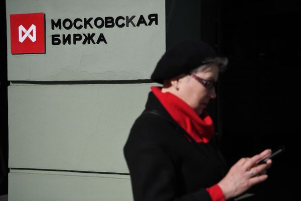 Bursa de la Moscova interzicere dolarul american ca valută de tranzacționare