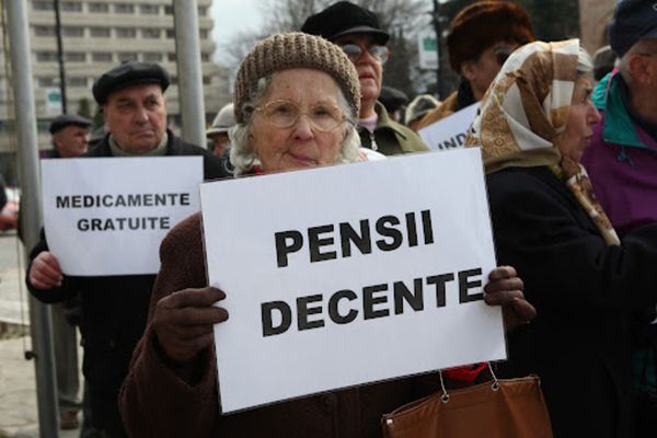 Alertă în sistemul de pensii. Ultimele date INS arată că sunt județe cu mai mulți pensionari decât salariați