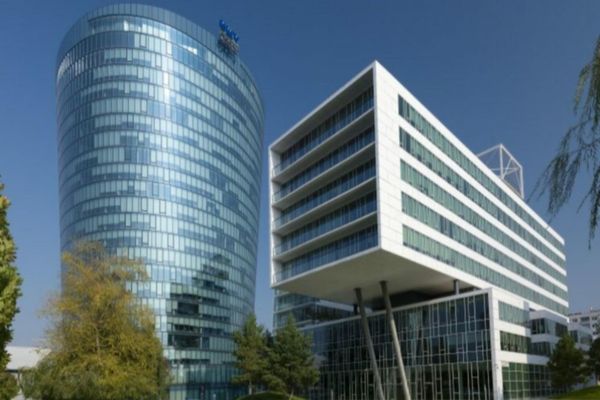 CARACATIȚA OMV ajunge în Rusia și mănâncă România - DOCUMENT-BOMBĂ cu legăturile dintre Petrom și Putin