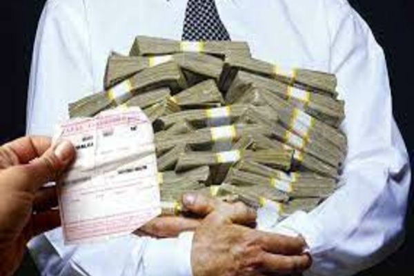 Ultima variantă de impozitare a pensiilor speciale. Marius Budăi anunță „3 mici ajustări”. Procentul de impozitare, redus la jumătate