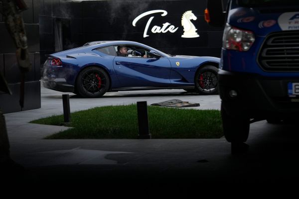 Sfârșitul epocii LUXULUI! Vânzările globale scad cu 2%