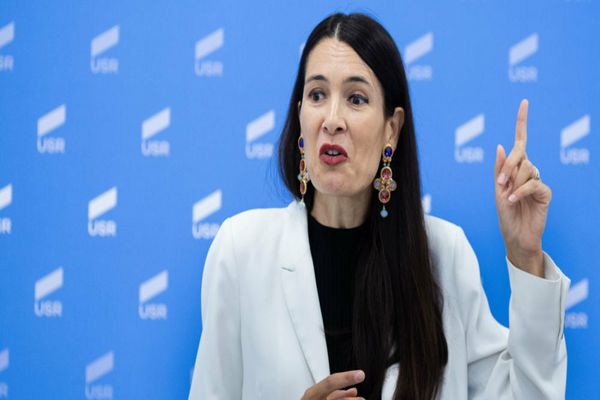 Război în Consiliul Local pe buget. Clotilde Armand: "Închid primăria! Nu am bani de pază și internet" | Consilier: Ipocrizie!