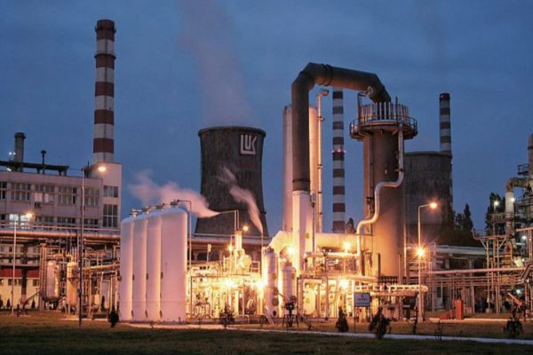 Un gigant american ar putea prelua afacerile Lukoil, inclusiv în România. Cine a pus ochii pe afacerea de peste 20 de miliarde de dolari