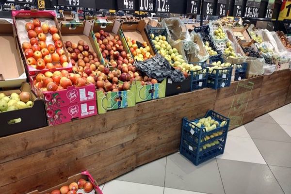 Toamna aduce scumpiri la mai multe produse de sezon. Seceta extremă a făcut ravagii, recoltele sunt slabe