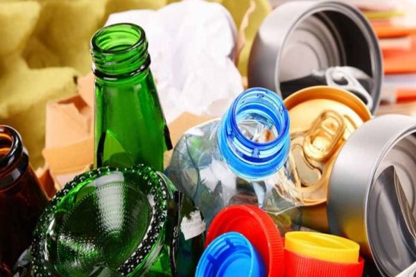 Motivul pentru care PET-urile returnabile sunt respinse de aparate. Cum îți poți recupera banii fără griji