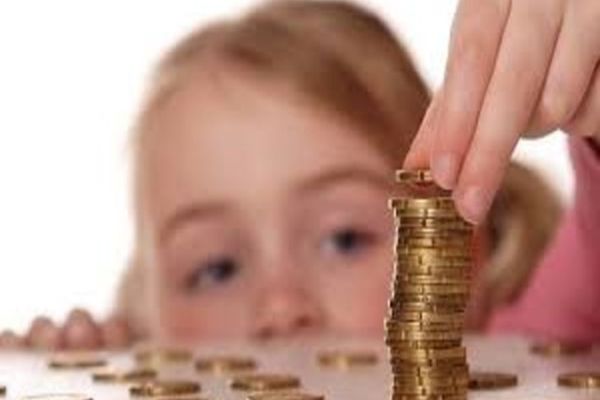 Alocațiile pentru copii cresc din ianuarie 2025: Noile sume anunțate