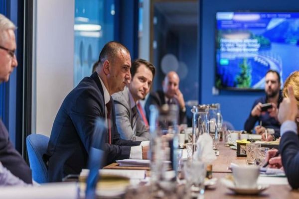 Sebastian Burduja, vizită de lucru la Hidroelectrica: Este o nouă etapă pentru proiectele hidroenergetice strategice ale României