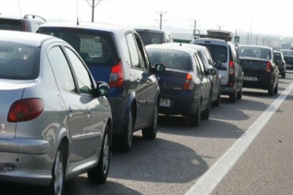 Revine taxa auto pentru mașini poluante. Peste 8 milioane de mașini, vizate de noul impozit