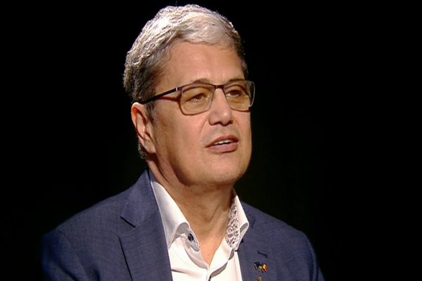 MARCEL BOLOȘ (PNL): NE ASIGURĂM CĂ RĂMÂNEM O DESTINAȚIE ATRACTIVĂ PENTRU INVESTIȚII. GUVERNUL SUSȚINE PROIECTELE CU IMPACT MAJOR ÎN ECONOMIE