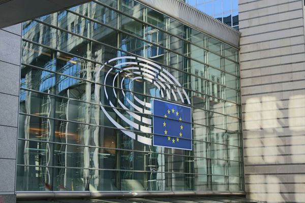 BULGARIA, TOT MAI APROAPE DE ZONA EURO: DECIZIA COMISIEI EUROPENE ESTE AȘTEPTATĂ PE 4 IUNIE