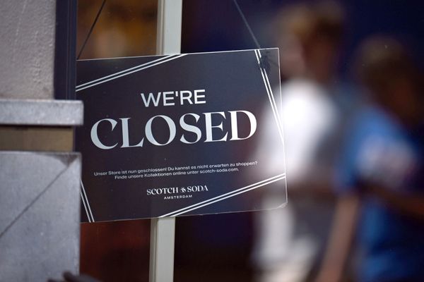 Un cunoscut brand de îmbrăcăminte intră în faliment și închide toate magazinele din Germania. Compania e prezentă și în România