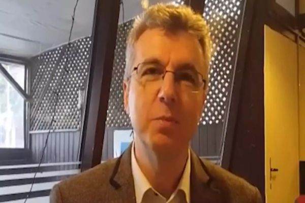 CULISELE STATULUI PARALEL. COMPANIILE DIN ENERGIE, CONTROLATE DE UN ȘEF USR. CINE ÎL SUSȚINE PE REZISTUL CARE TRAGE SFORILE