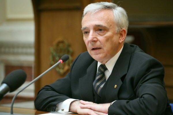 Mugur Isărescu: „Războiul comercial între Statele Unite și UE ar putea avea efecte negative importante și asupra României
