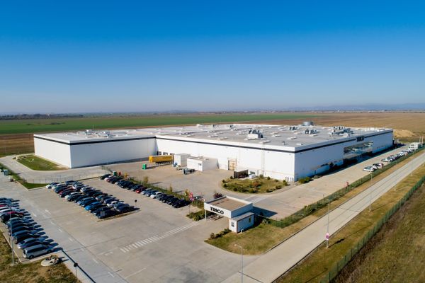 Sute de români CONCEDIAȚI. A început dezastrul într-o importată zonă industrială din Prahova