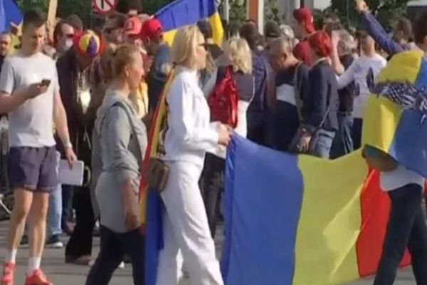 TREI FEDERAȚII SINDICALE ORGANIZEAZĂ MARȚI UN MITING DE PROTEST ÎN PIAȚA VICTORIEI