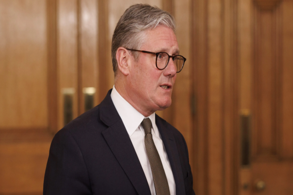 SUMMIT ISTORIC MAREA BRITANIE - UE LA LONDRA: SE CAUTĂ UN NOU ÎNCEPUT ÎN RELAȚIILE POST-BREXIT 