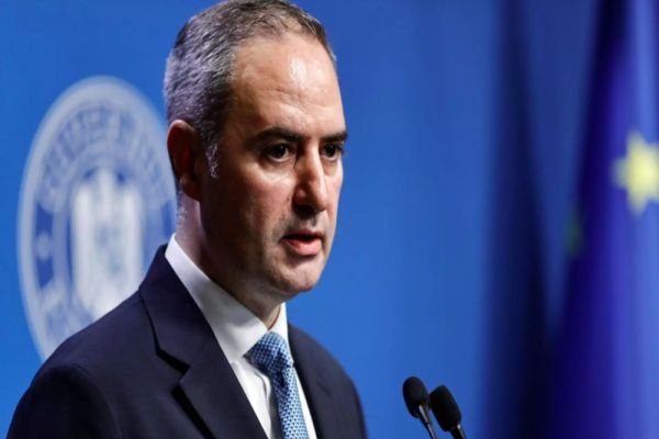 PLATA PENSIILOR ȘI SALARIILOR, PE MUCHIE DE CUȚIT. CE A SPUS MINISTRUL FINANȚELOR DESPRE MODUL ÎN CARE BANII SE ÎMPART LA RECTIFICARE 