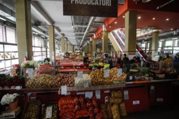 AUSTERITATEA LUI BOLOJAN I-A LOVIT ÎN PLIN PE PRODUCĂTORII DIN PIEȚE VIDEO