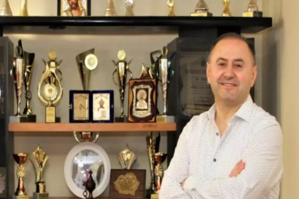 Afaceristul Fănel Bogos va primi despăgubiri de peste trei milioane de lei. Lovitură de teatru în dosarul unde apare numele lui Bolojan