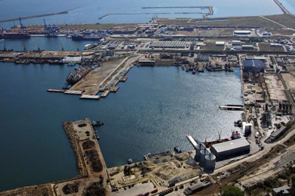 Austeritate, numai la privat. Portul Constanța a angajat 27 de persoane, iar cheltuielile au crescut cu 1,5 milioane de lei