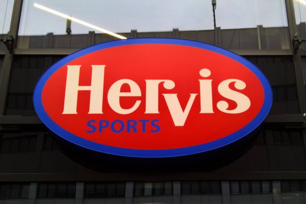 Un gigant al retailului sportiv pleacă din România. Ce se va întâmpla cu magazinele apreciate de români