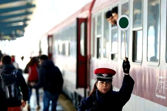 CFR este în colaps total, dar angajații vor primi bonusuri de performanță