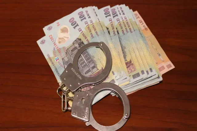 Salarii la negru de 4,3 milioane de lei la un complex turistic din Vâlcea