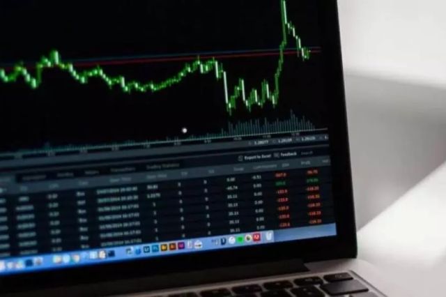 Bursele europene au închis în creștere puternică, impulsionate de calmarea tensiunilor din Orientul Mijlociu și scăderea prețului petrolului