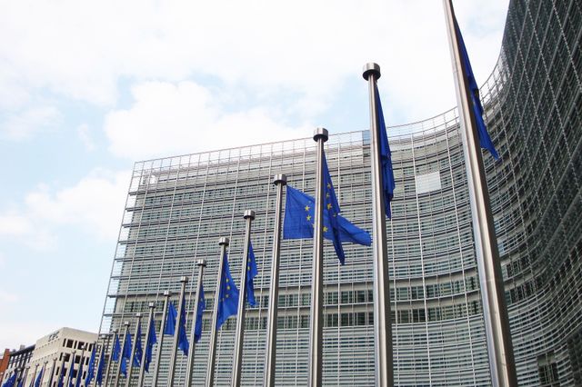 Comisia Europeană lansează un nou pachet pentru consolidarea suveranității tehnologice a Europei