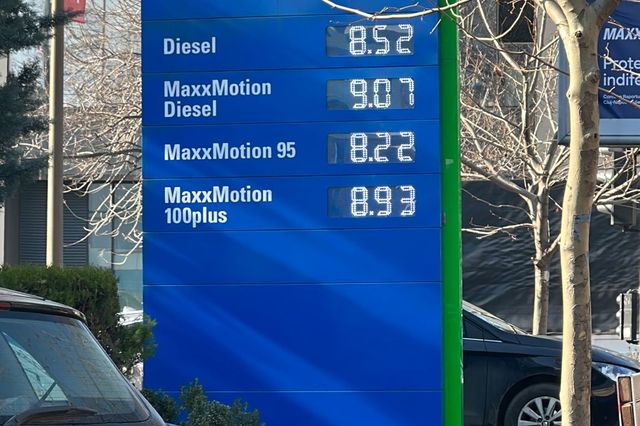 Șoc la benzinăriile din București: Prețurile carburanților au crescut cu peste 10 bani, peste noapte