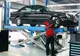 Probleme grave, la service-urile auto. Amenzi de aproape 1 milion de lei date de Protecția Muncii