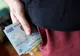 Majorarea salariului minim, dezbătută și aprobată până la sfârșitul lunii noiembrie