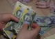 Românii mănâncă mai puțin pentru a plăti facturile - Un trai decent pentru 2 adulți și 2 copii înseamnă, lunar, peste 7.200 de lei
