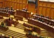 Soarta Guvernului, decisă în Parlament: Ilie Bolojan a refuzat să răspundă întrebărilor jurnaliștilor înaintea votului crucial
