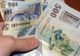Bugetarul câștigă cu 1.300 de lei mai mult decât angajatul de la privat