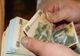 AUSTERITATEA LUI BOLOJAN I-A LOVIT ÎN PLIN PE PENSIONARI. VALOAREA REALĂ A PENSIEI A SCĂZUT ÎN SEPTEMBRIE CU 8%